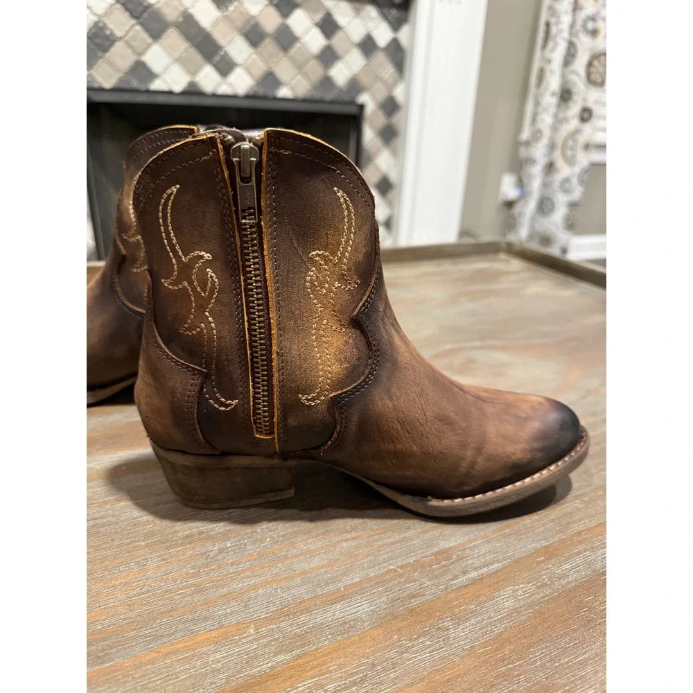 Circle G Tobacco Embroidered Western Ankle Booties‎ Round Toe New 7 Boho